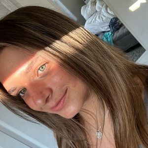 Meet your Posher, Annie